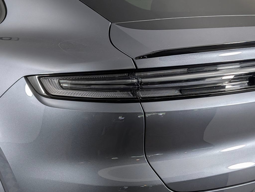 New 2026 Porsche Cayenne Coupe AWD/4WD image 16