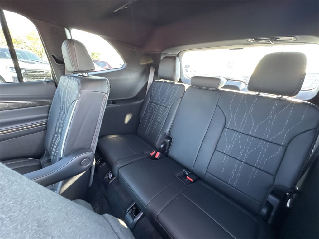 New 2026 Buick Enclave Avenir w/ Super Cruise Package image 24