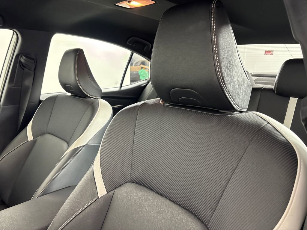 Used 2025 Toyota Camry SE w/ Convenience Package FWD image 10