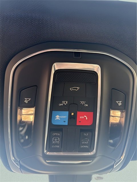 New 2025 Jeep Grand Cherokee Altitude image 20