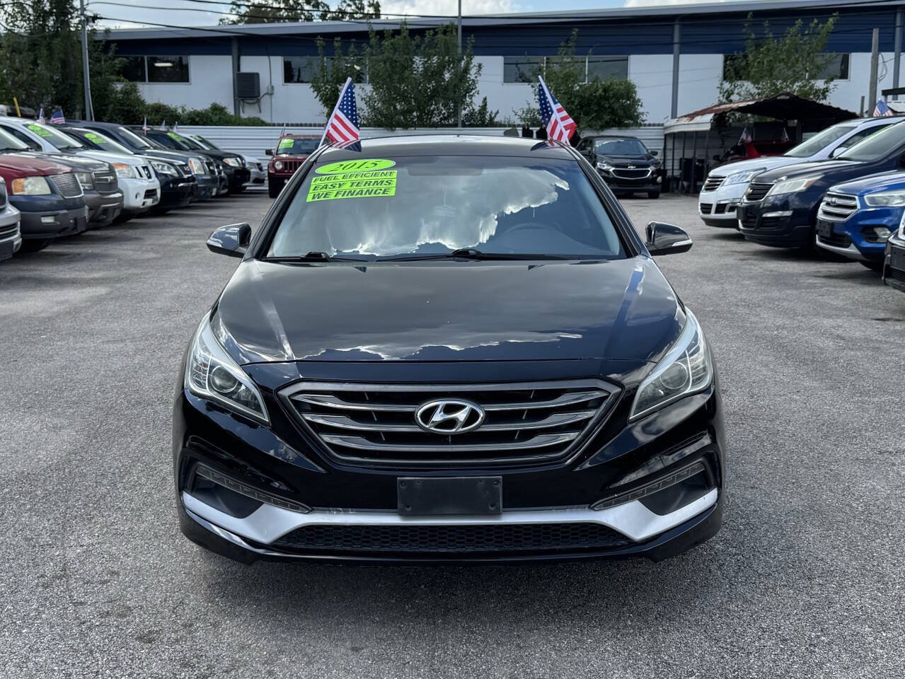 Used 2015 Hyundai Sonata Sport w/ Option Group 03 FWD image 3