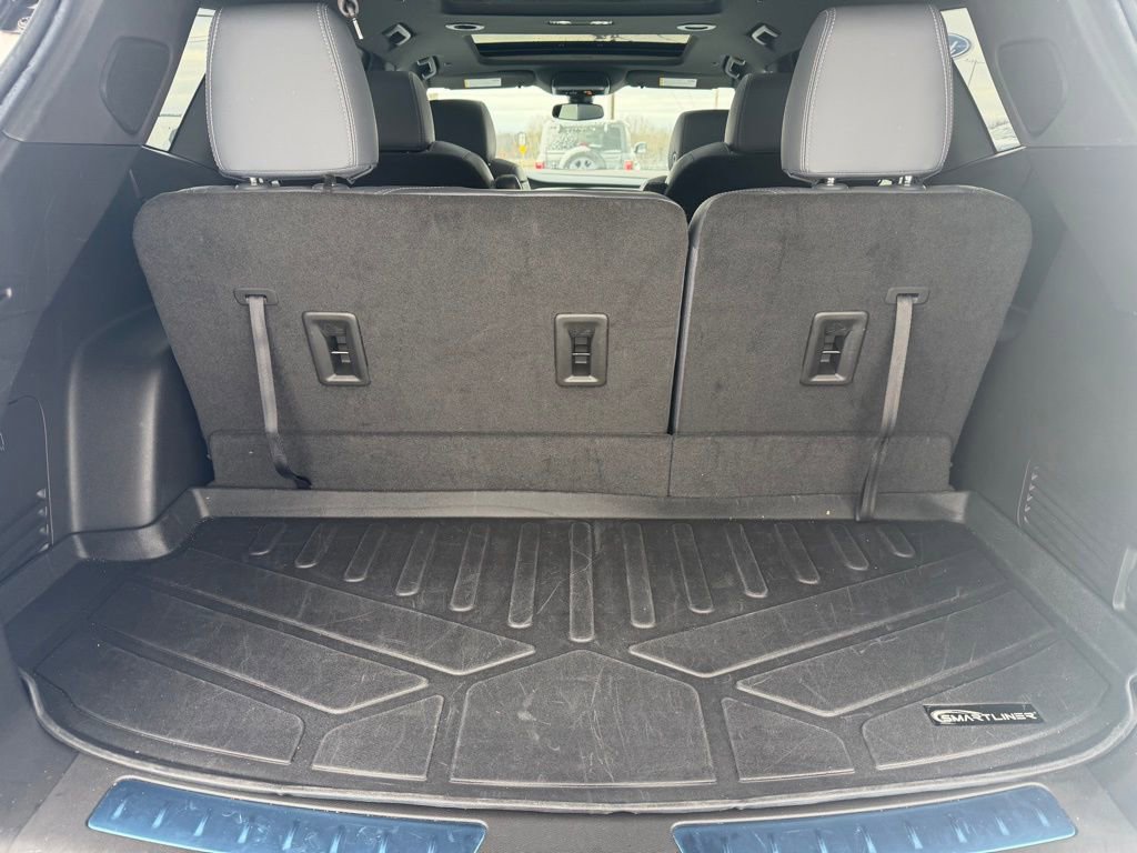 Used 2023 Buick Enclave Essence w/ Experience Buick Package image 6