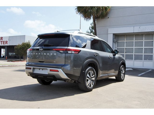 Used 2024 Nissan Pathfinder SL FWD image 4