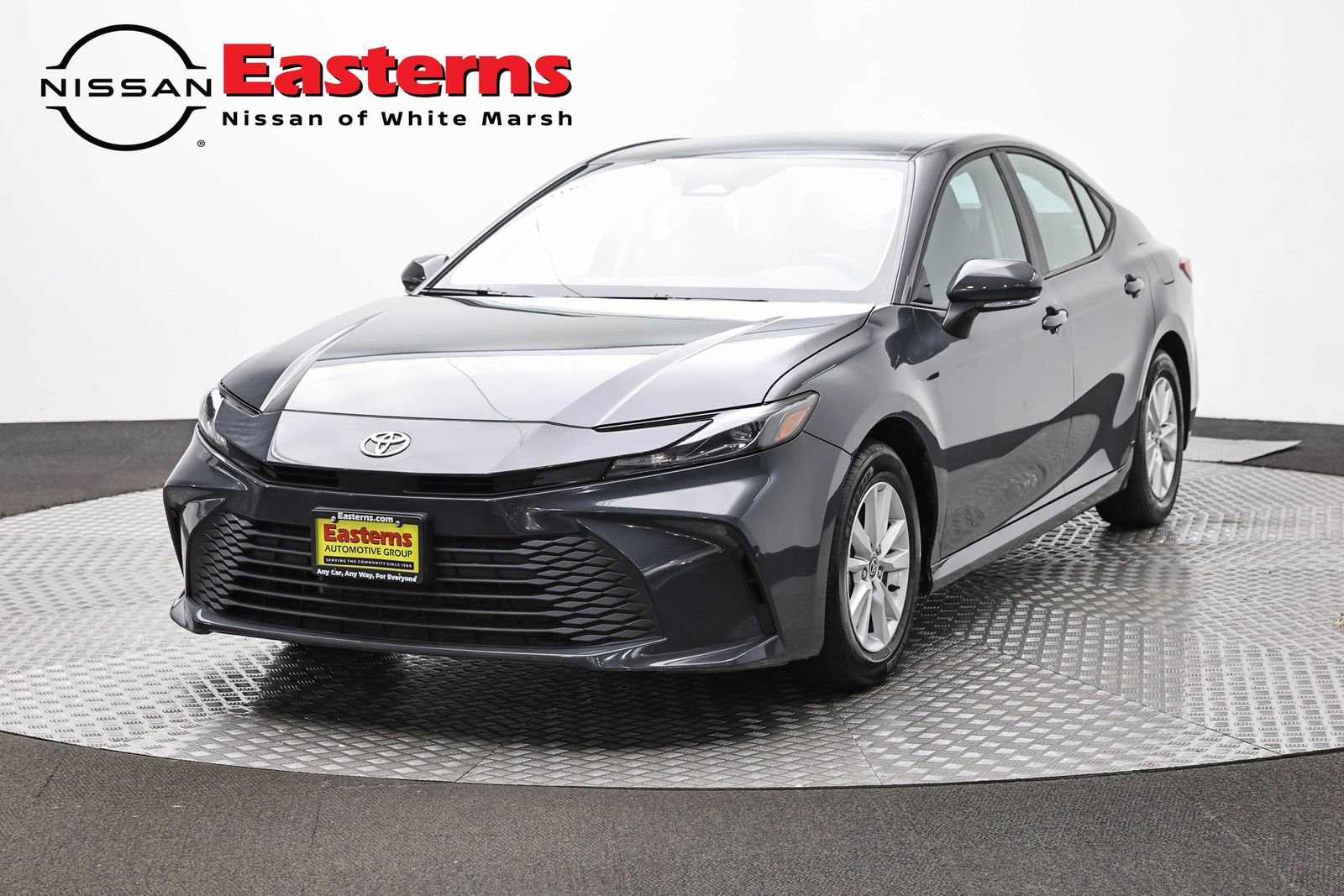 Used 2025 Toyota Camry LE FWD image 1