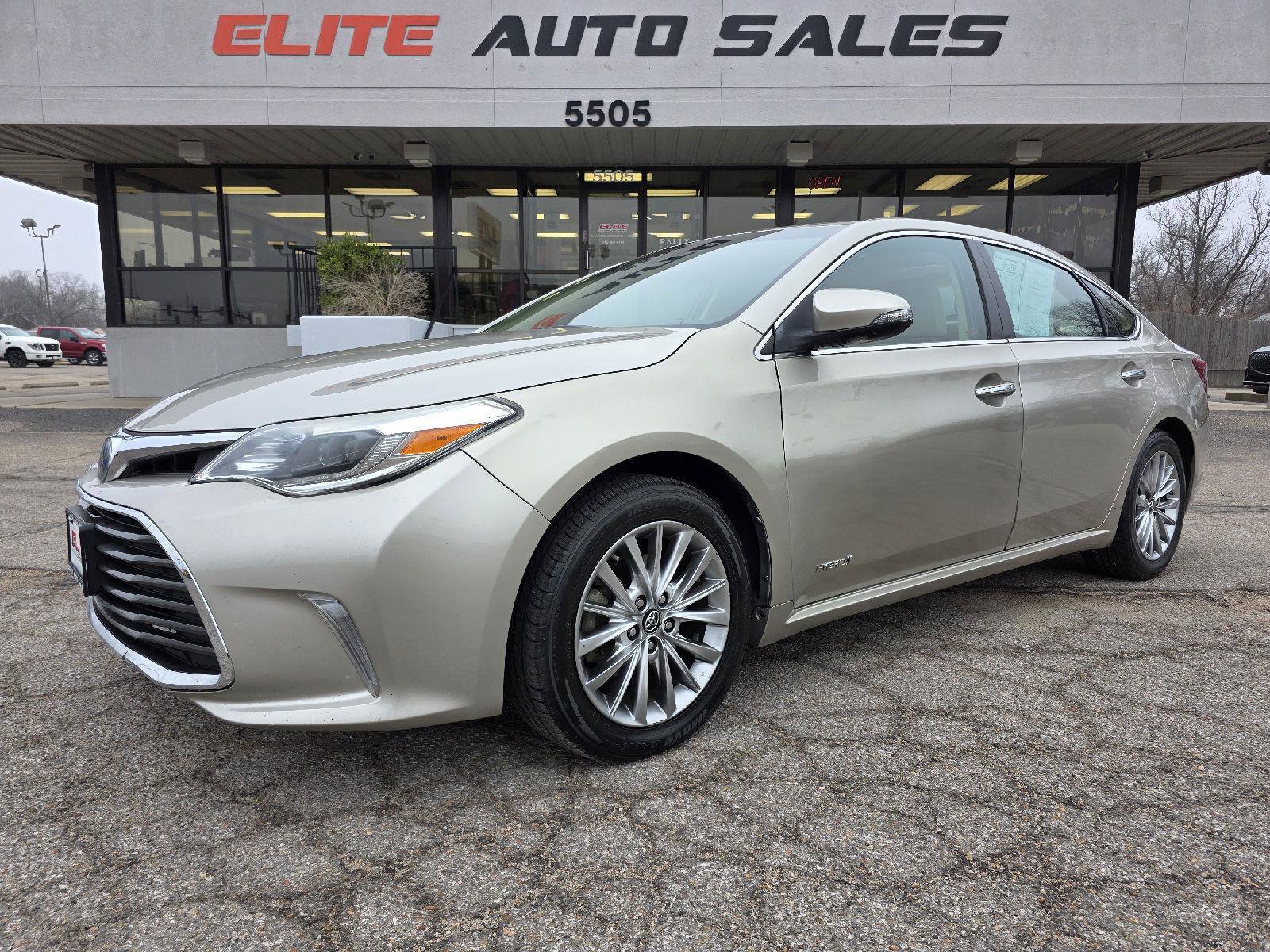 Used 2018 Toyota Avalon Limited FWD image 46