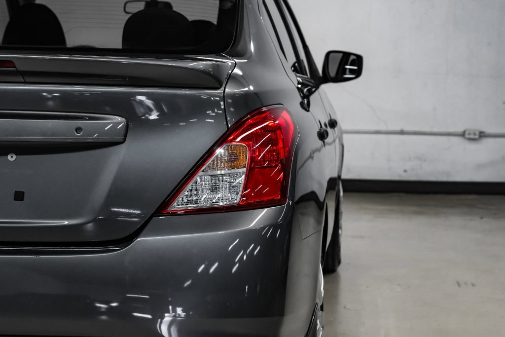 Used 2019 Nissan Versa S Plus FWD image 44