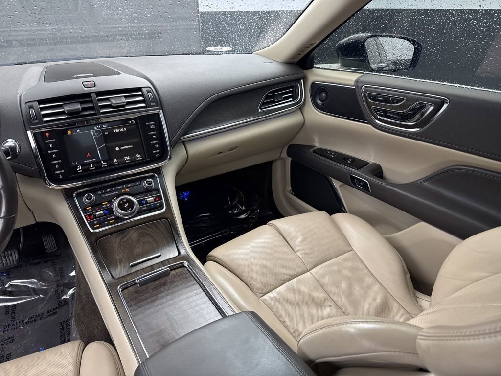Used 2018 Lincoln Continental Reserve w/ Rear-seat Package image 14