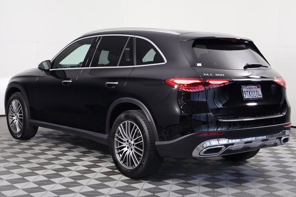 Certified 2025 Mercedes-Benz GLC 300 image 6