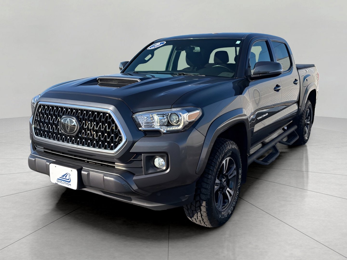 Used 2018 Toyota Tacoma TRD Sport image 4