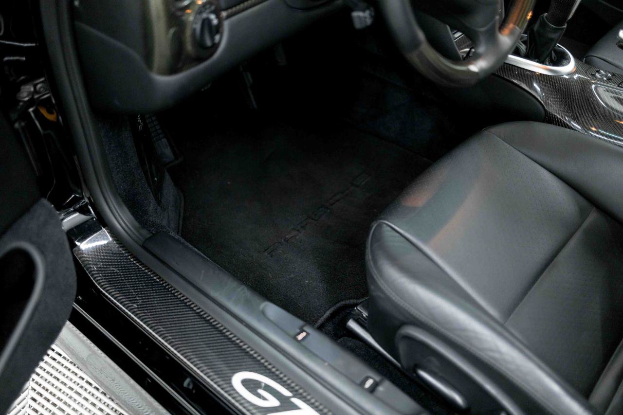Used 2002 Porsche 911 GT2 RWD image 44