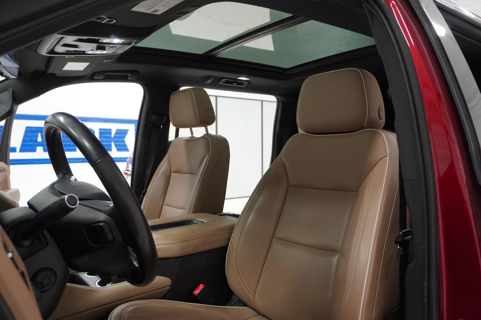 Used 2021 Chevrolet Suburban Premier w/ Premium Package image 19