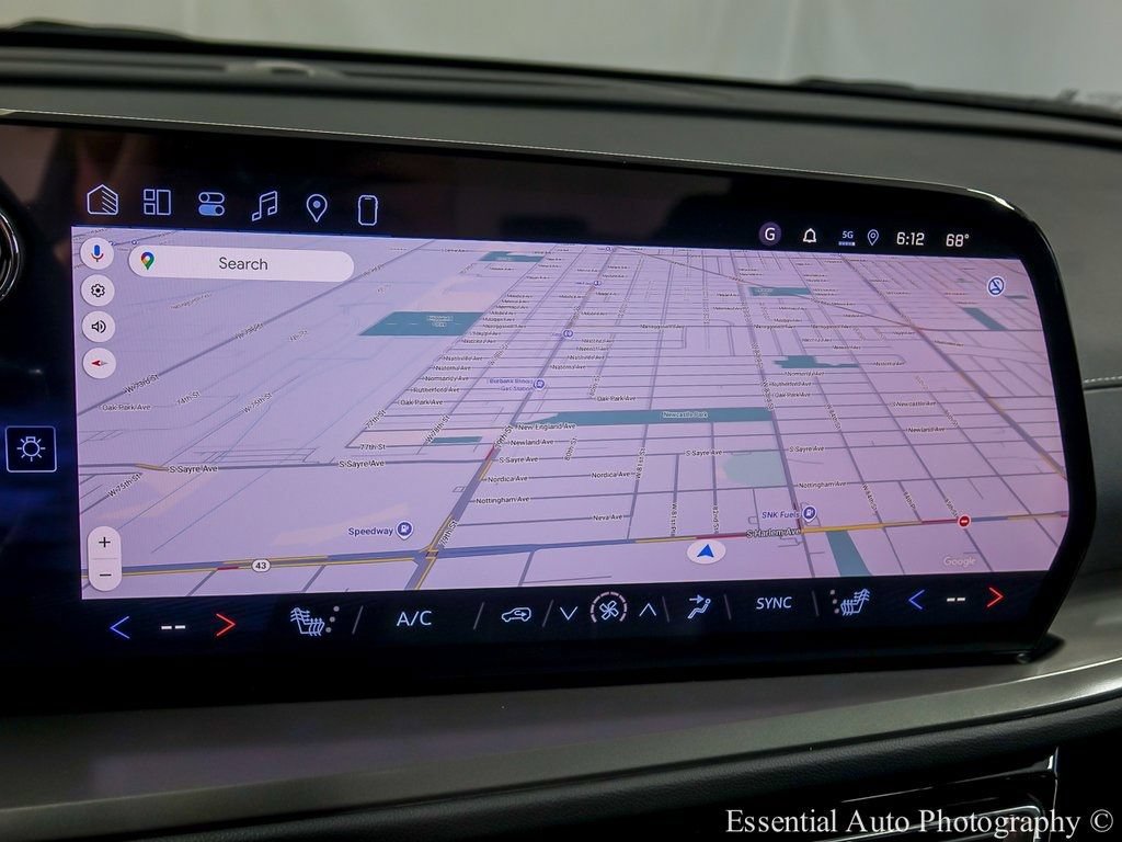 New 2026 Chevrolet Traverse LT w/ LPO, Floor Liner Package FWD image 17