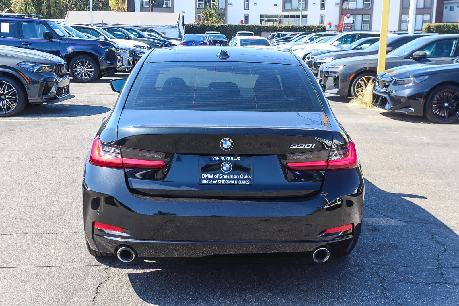 Certified 2023 BMW 330i Sedan w/ Premium Package RWD image 5