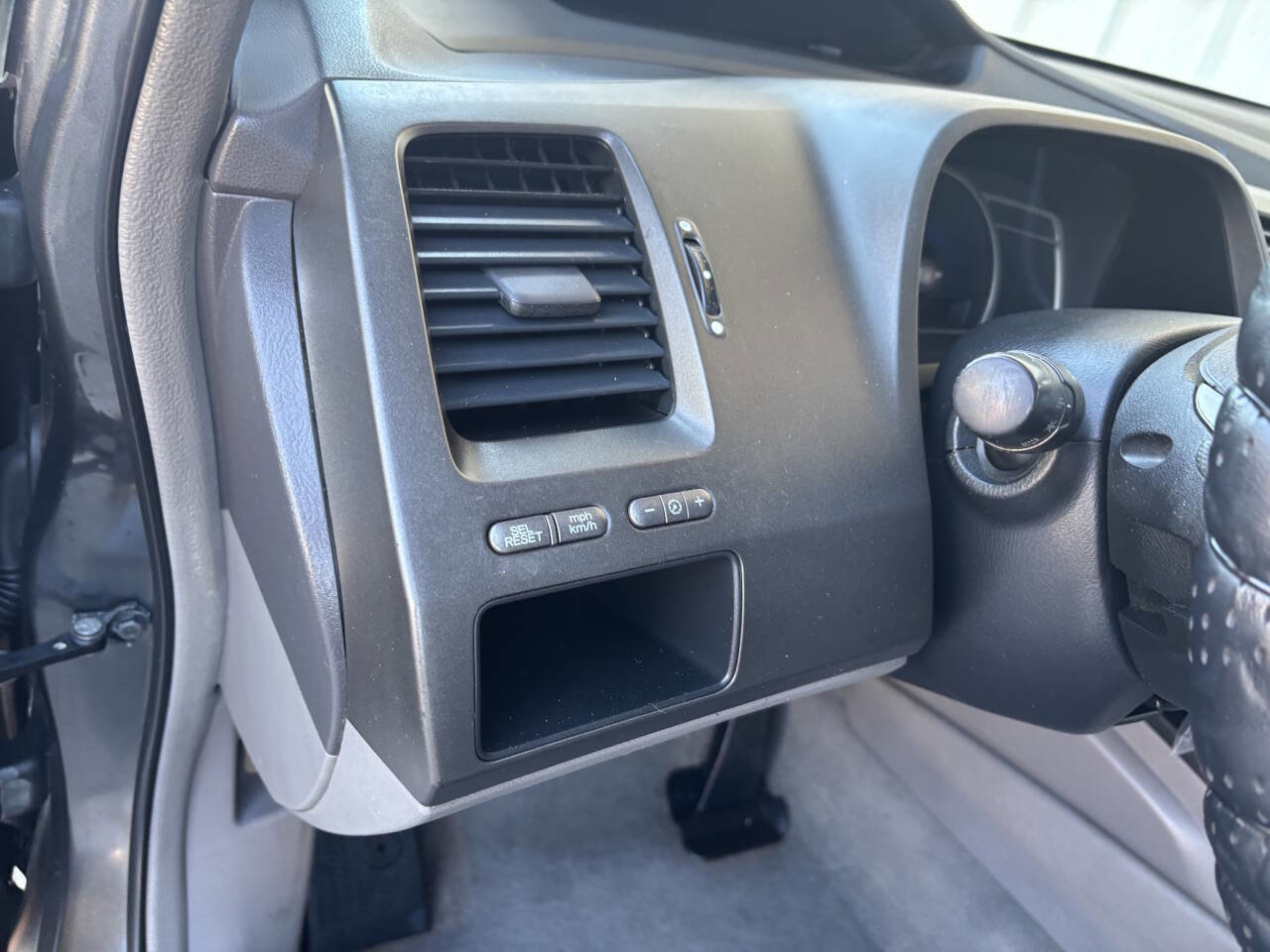 Used 2010 Honda Civic LX image 29