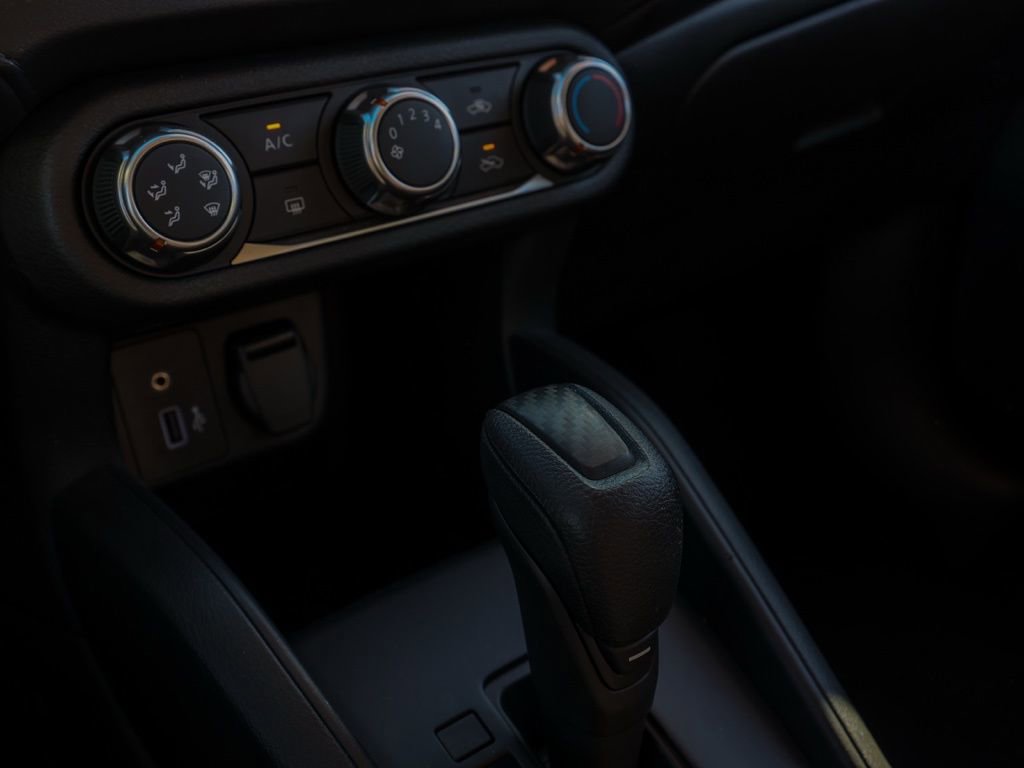 Used 2025 Nissan Versa S w/ Trunk Package image 30