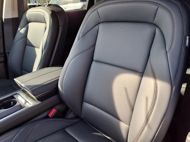 New 2026 Lincoln Nautilus Premier image 8