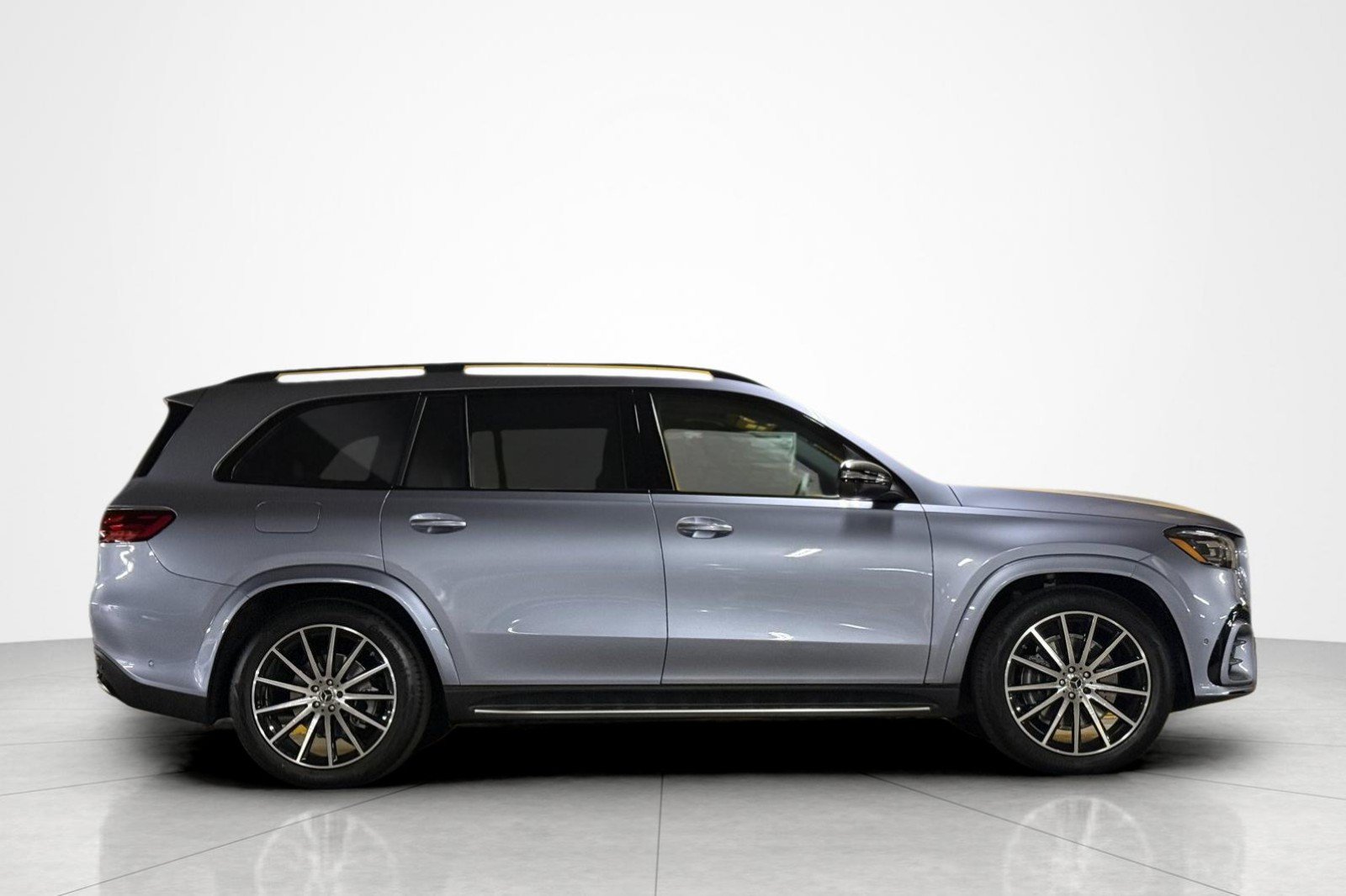 New 2026 Mercedes-Benz GLS 580 4MATIC image 5