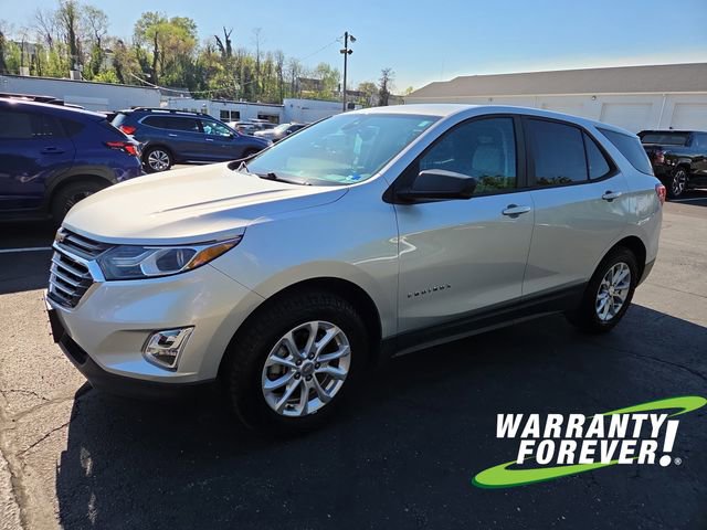 Used 2020 Chevrolet Equinox LS w/ LS Convenience Package image 3