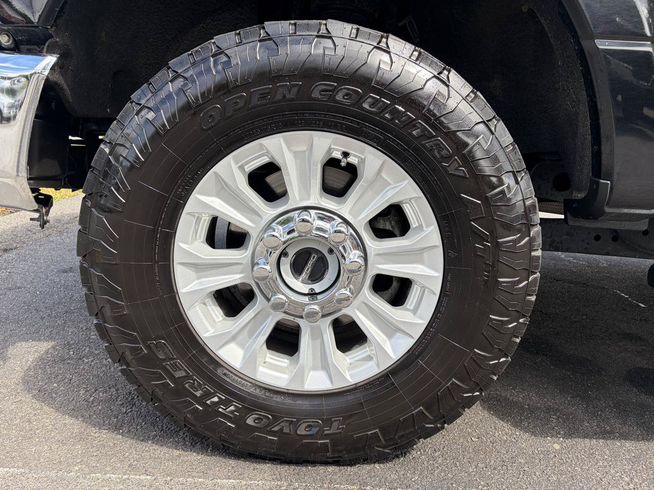 Used 2020 Ford F250 XLT w/ FX4 Off-Road Package AWD/4WD image 10