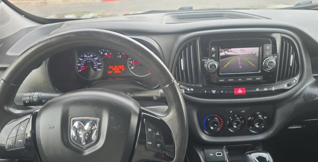 Used 2021 RAM ProMaster City SLT w/ Lights & Wheels Group image 12