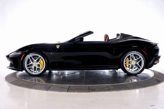 Used 2024 Ferrari Roma Spider image 3