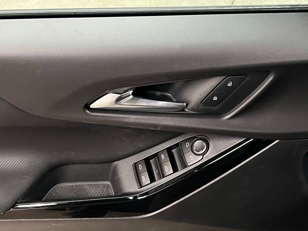 New 2026 Chevrolet Equinox LT w/ Safety and Technology Package image 13