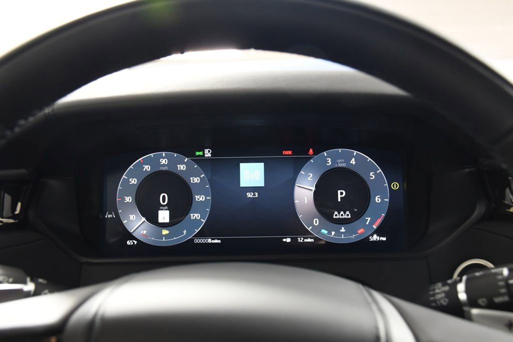 New 2026 Land Rover Range Rover Velar Dynamic SE AWD/4WD image 31