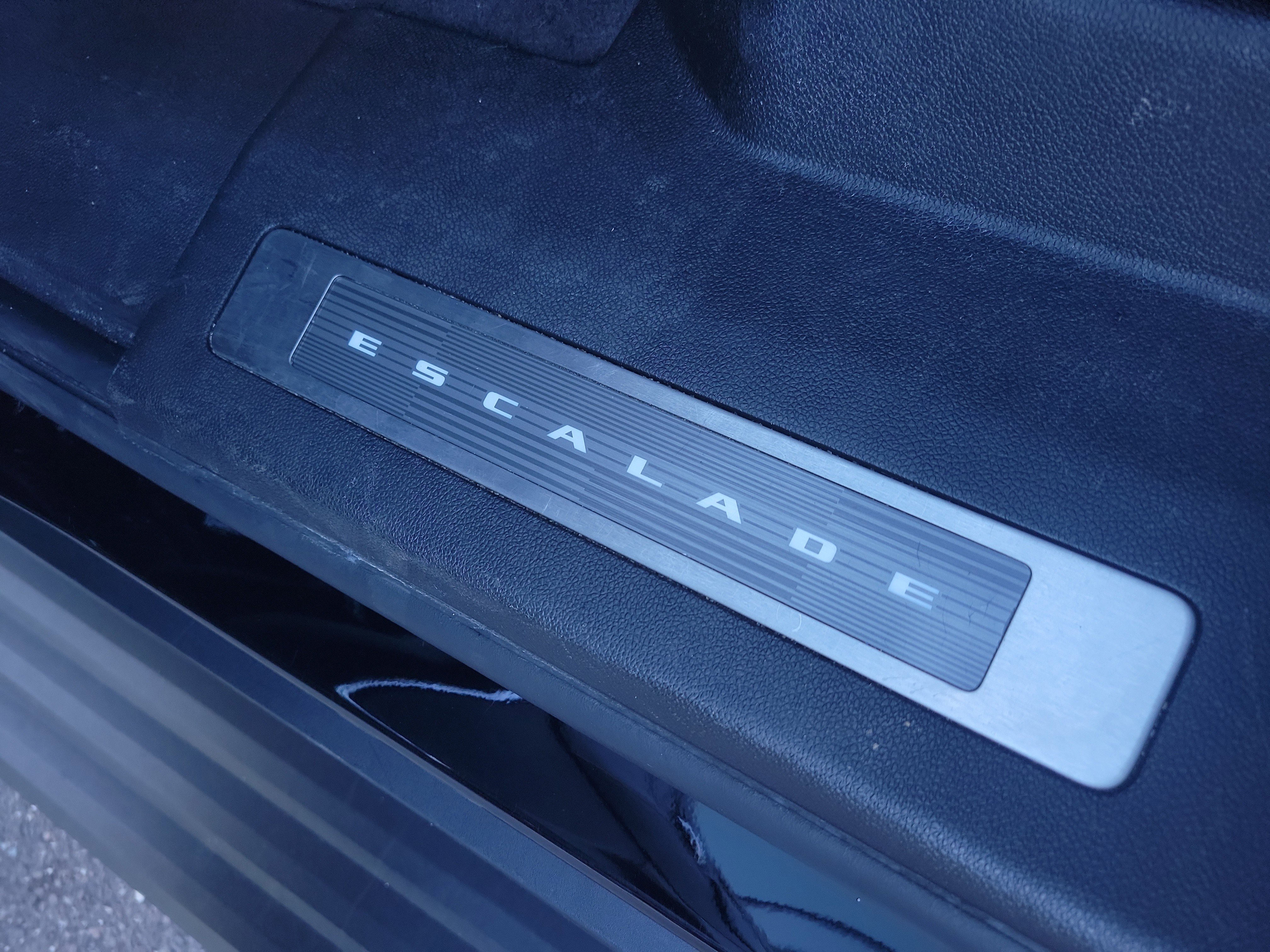 Used 2023 Cadillac Escalade V image 32