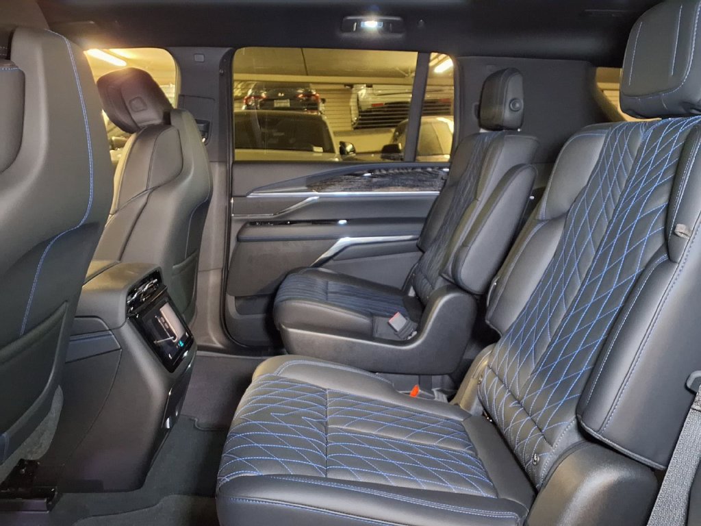 New 2026 Cadillac Escalade IQL Luxury AWD/4WD image 11