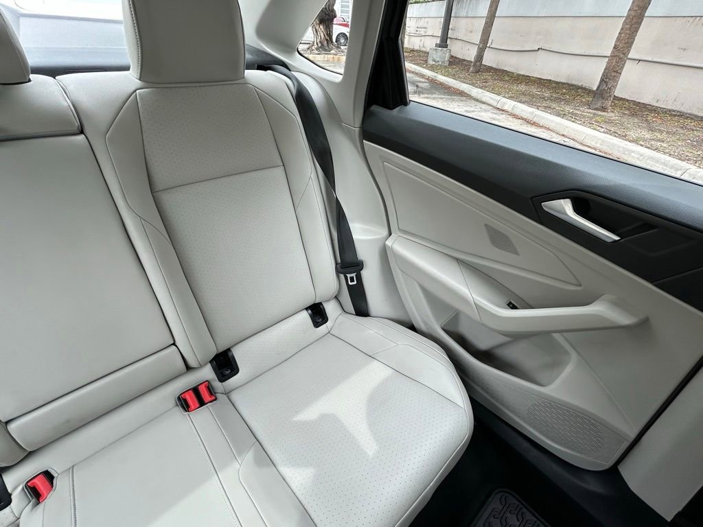 Used 2019 Volkswagen Jetta SE w/ Cold Weather Package image 14