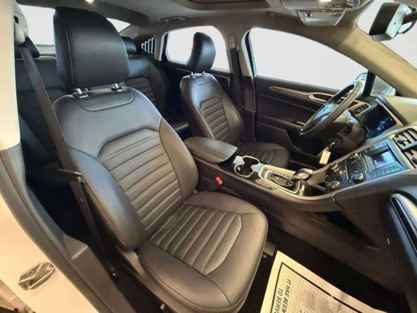 Used 2016 Ford Fusion SE w/ Equipment Group 202A image 17