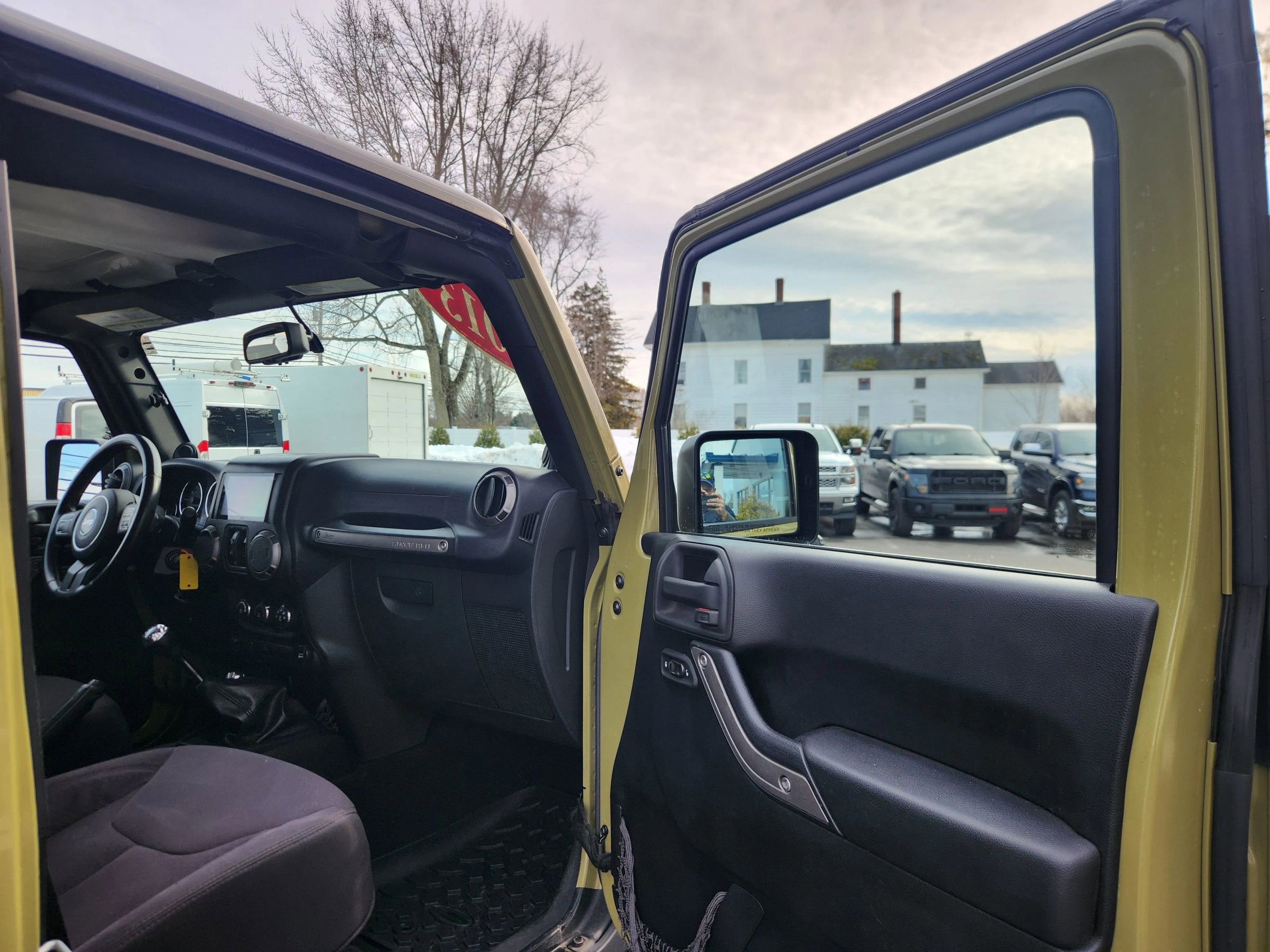 Used 2013 Jeep Wrangler Unlimited Sport image 37