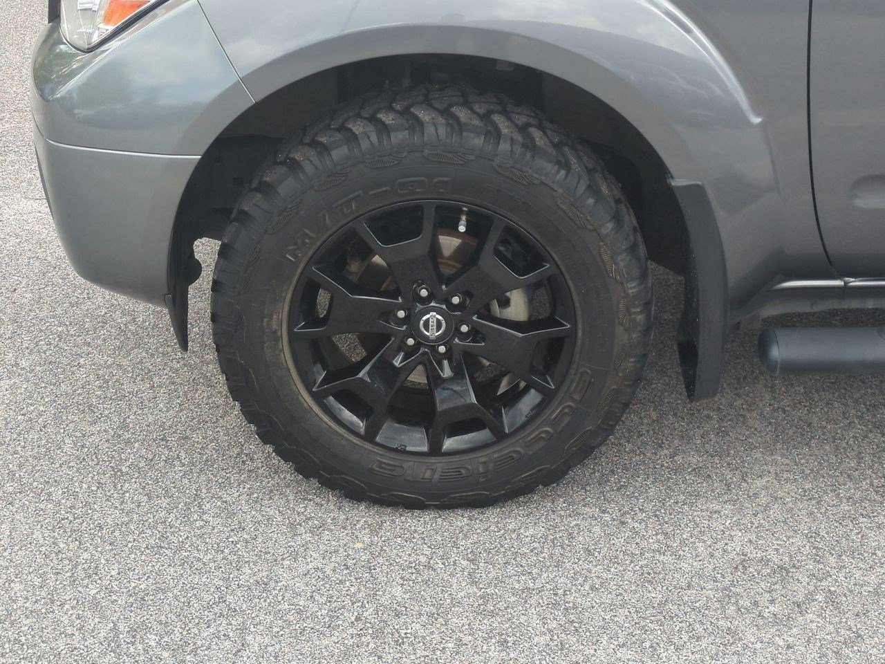 Certified 2021 Nissan Frontier SV w/ Midnight Edition Floor Mats AWD/4WD image 11