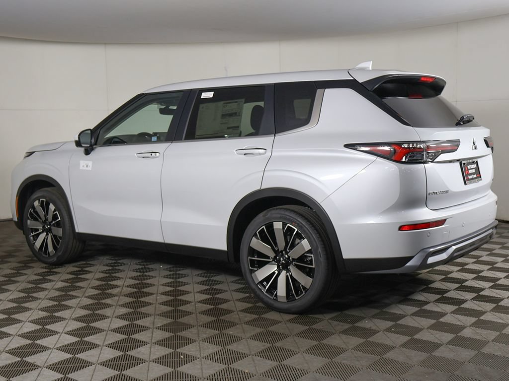 New 2026 Mitsubishi Outlander SE AWD/4WD image 11