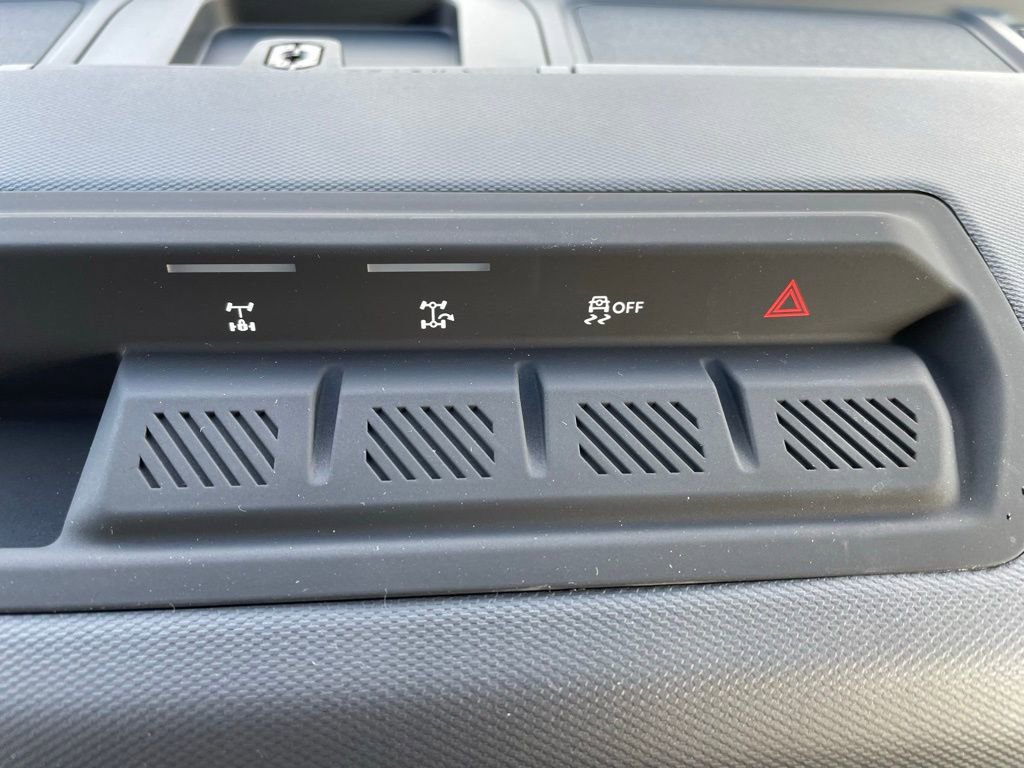 New 2025 Ford Bronco Big Bend w/ Black Diamond Package image 15