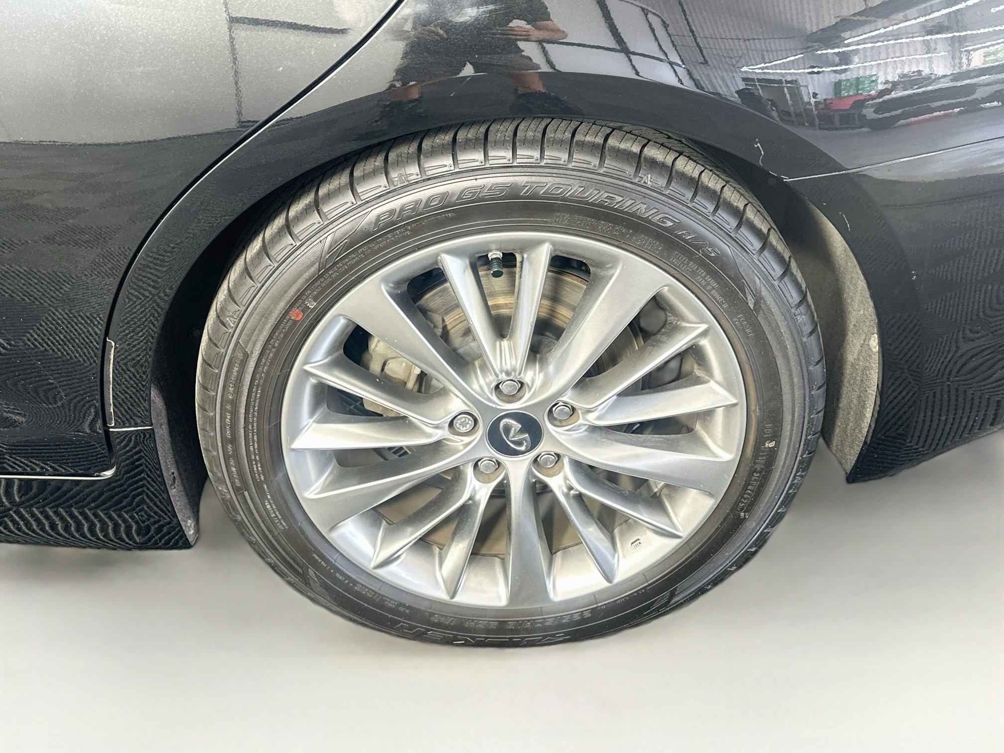 Used 2019 INFINITI Q50 Luxe w/ Essential Package (3.0T Luxe) RWD image 11