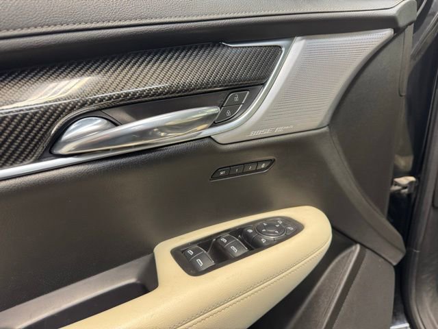 Used 2023 Cadillac XT6 Sport image 12