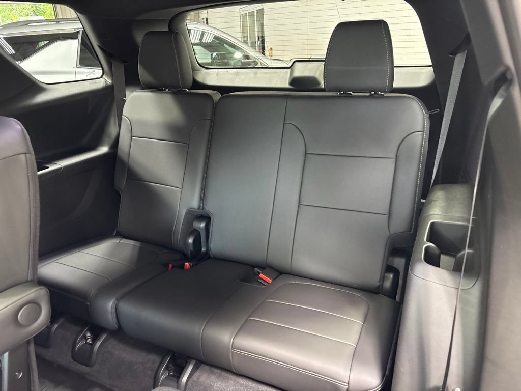 Used 2023 Chevrolet Traverse LT w/ LT Premium Package AWD/4WD image 49
