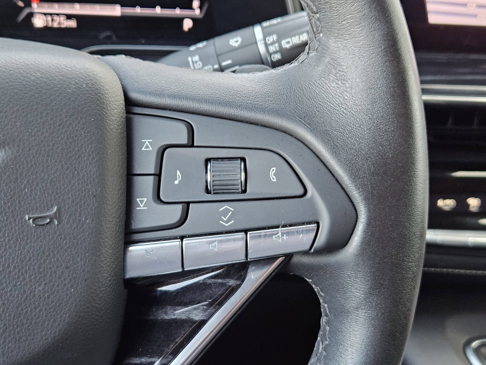 Certified 2022 Cadillac Escalade Sport RWD image 22