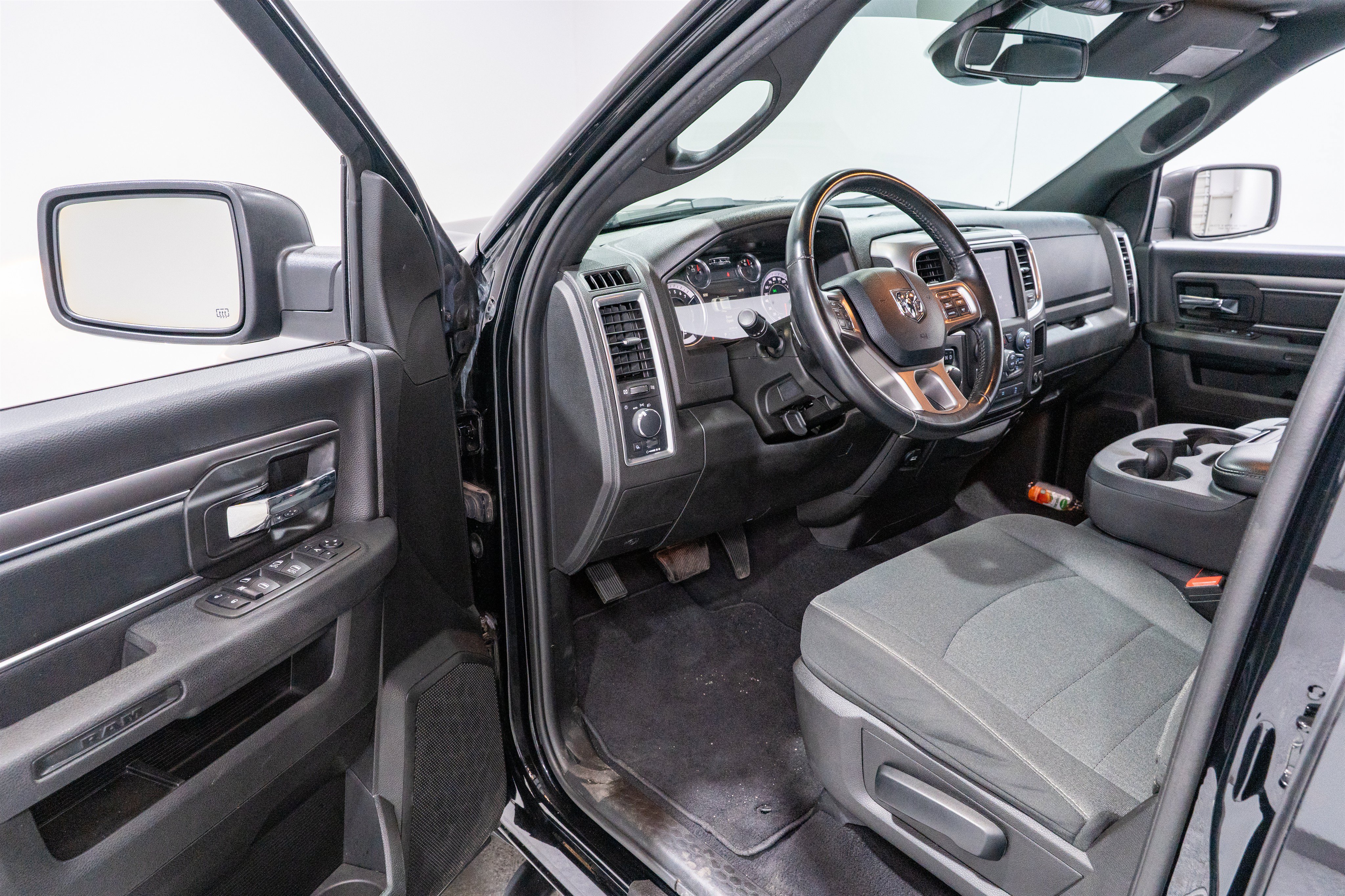Used 2022 RAM 1500 Warlock AWD/4WD image 12