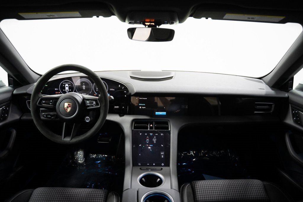 Certified 2025 Porsche Taycan image 19