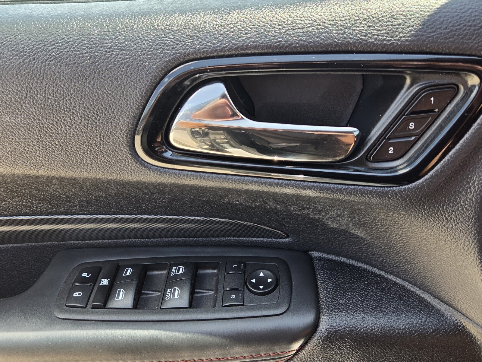 Used 2023 Dodge Durango R/T RWD image 16