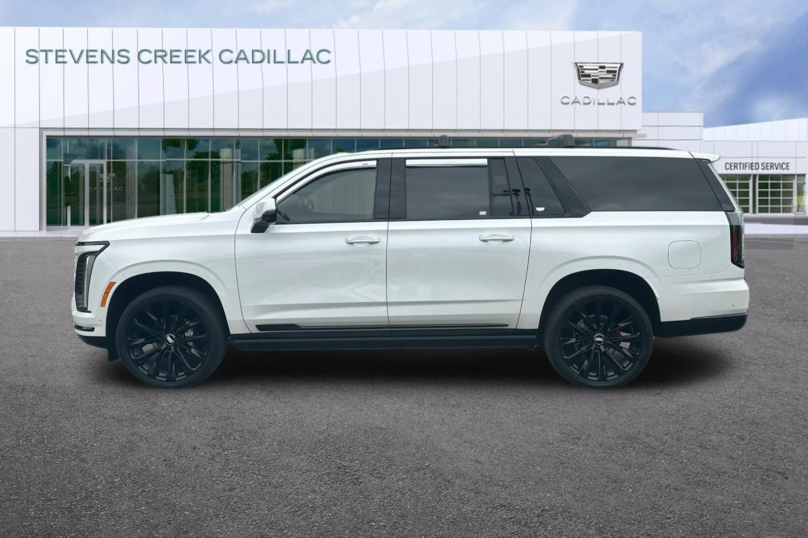 Certified 2025 Cadillac Escalade ESV Sport Platinum w/ LPO, ONYX Package AWD/4WD image 6