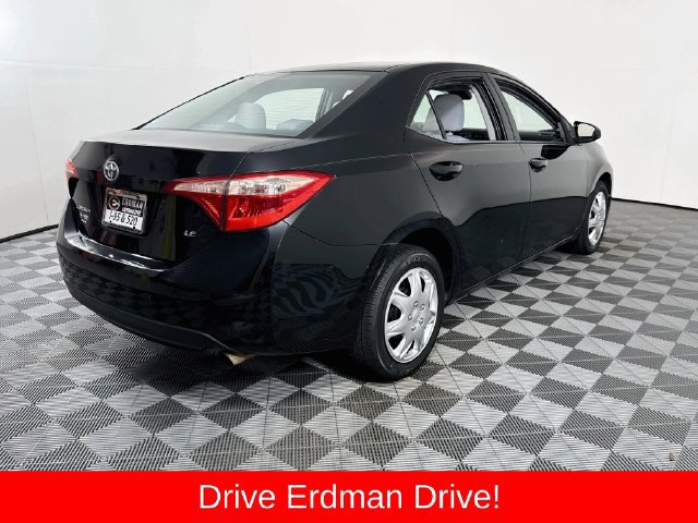 Used 2018 Toyota Corolla LE FWD image 23