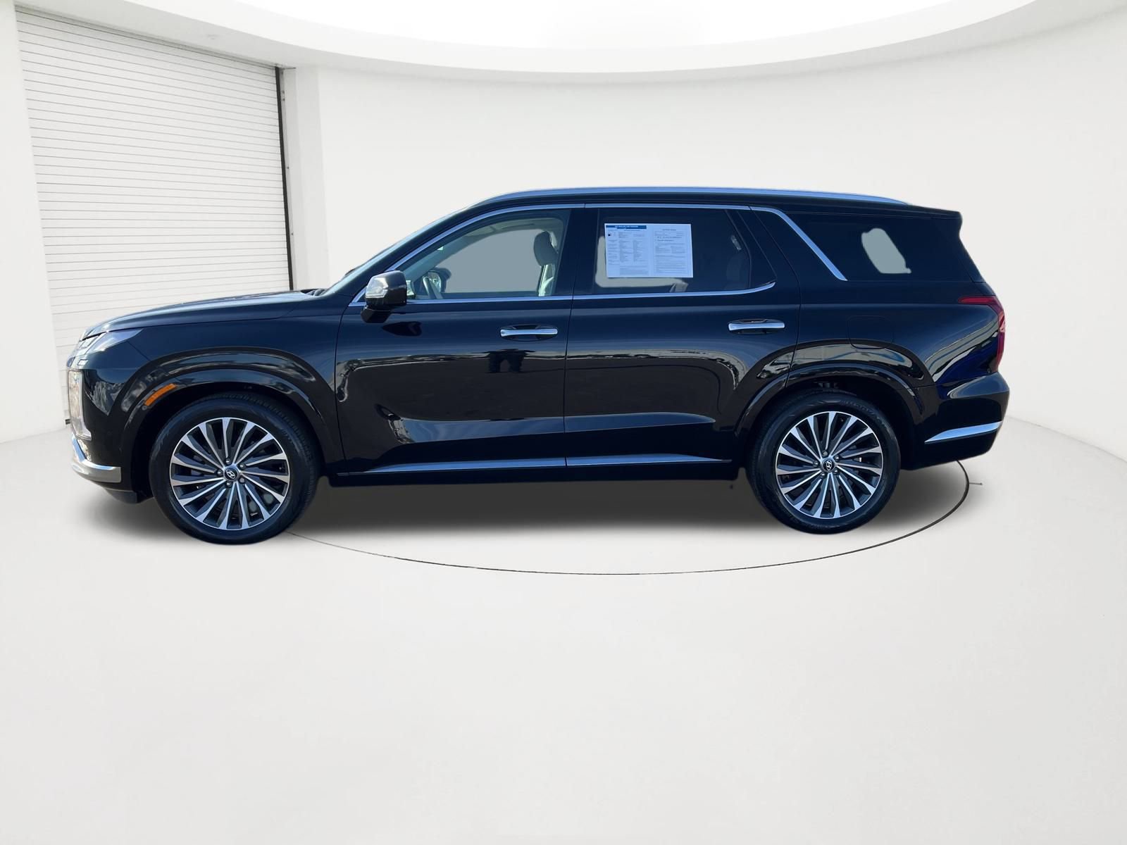 Used 2023 Hyundai Palisade Calligraphy image 4