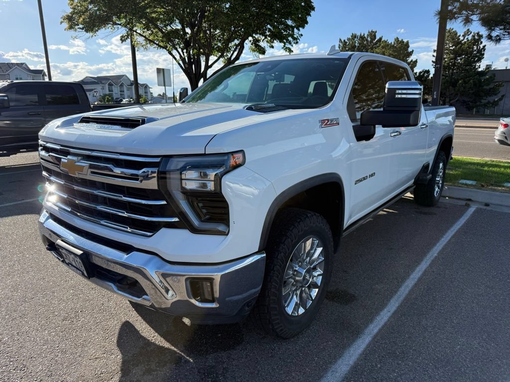 Used 2024 Chevrolet Silverado 2500 LTZ w/ LTZ Convenience Package AWD/4WD image 1