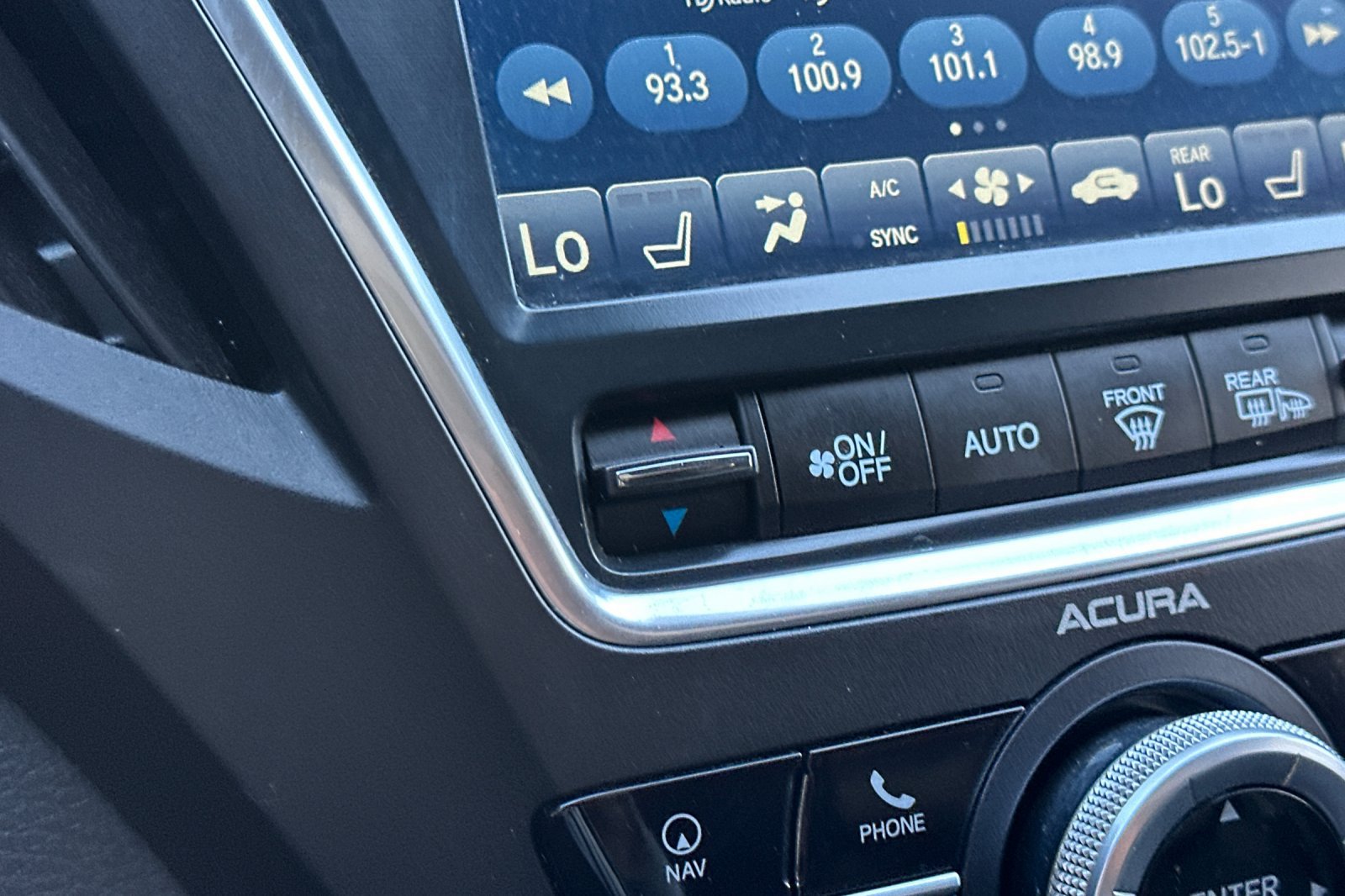 Used 2020 Acura MDX w/ Technology Package AWD/4WD image 30