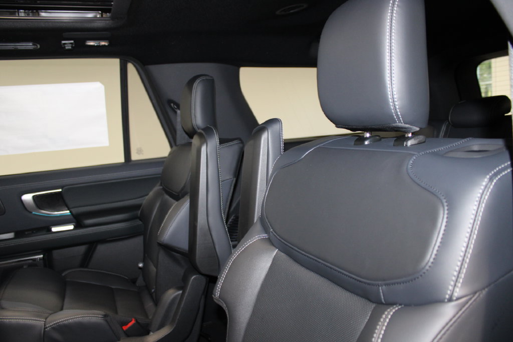 New 2027 Ford Expedition Max Platinum w/ Stealth Performance Package AWD/4WD image 16