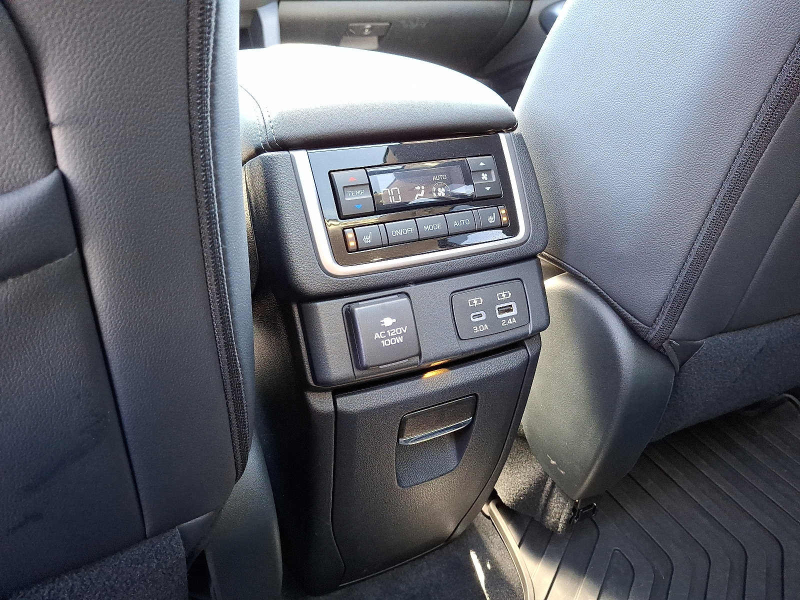 Used 2024 Subaru Ascent Touring image 18