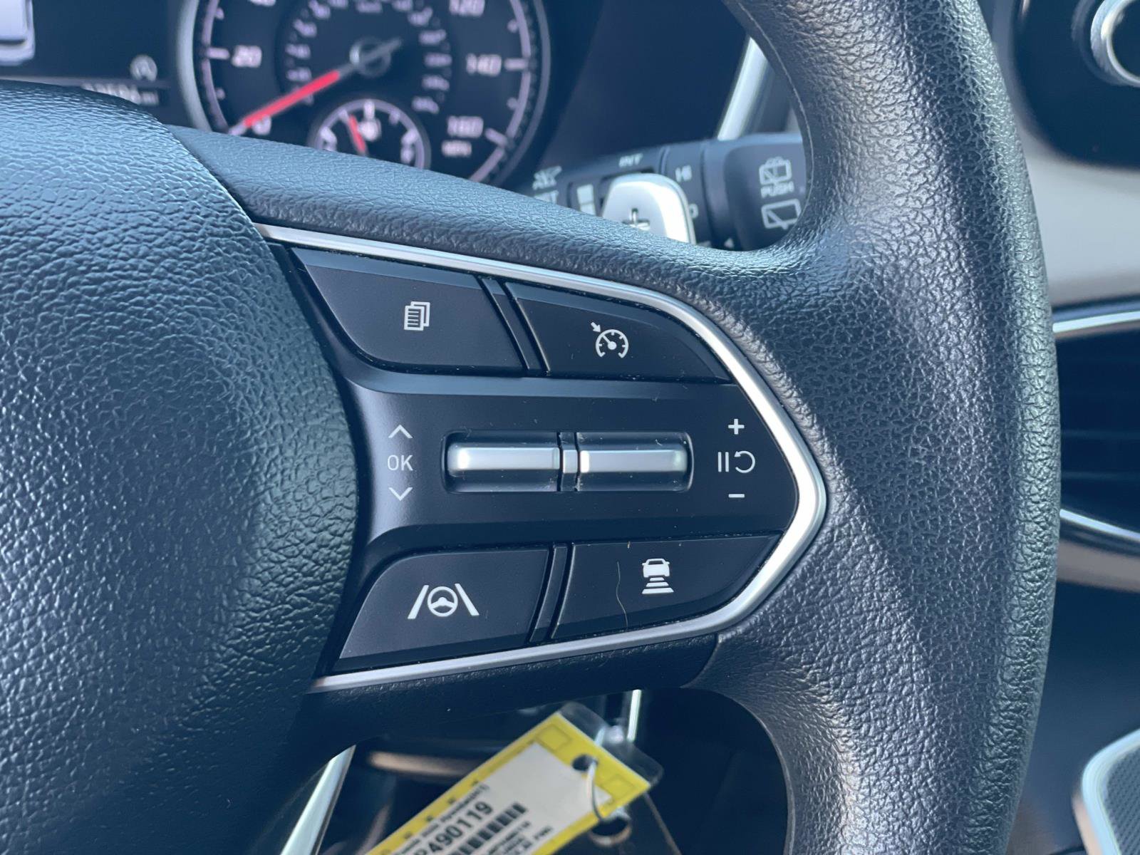 Certified 2023 Hyundai Santa Fe SE image 9